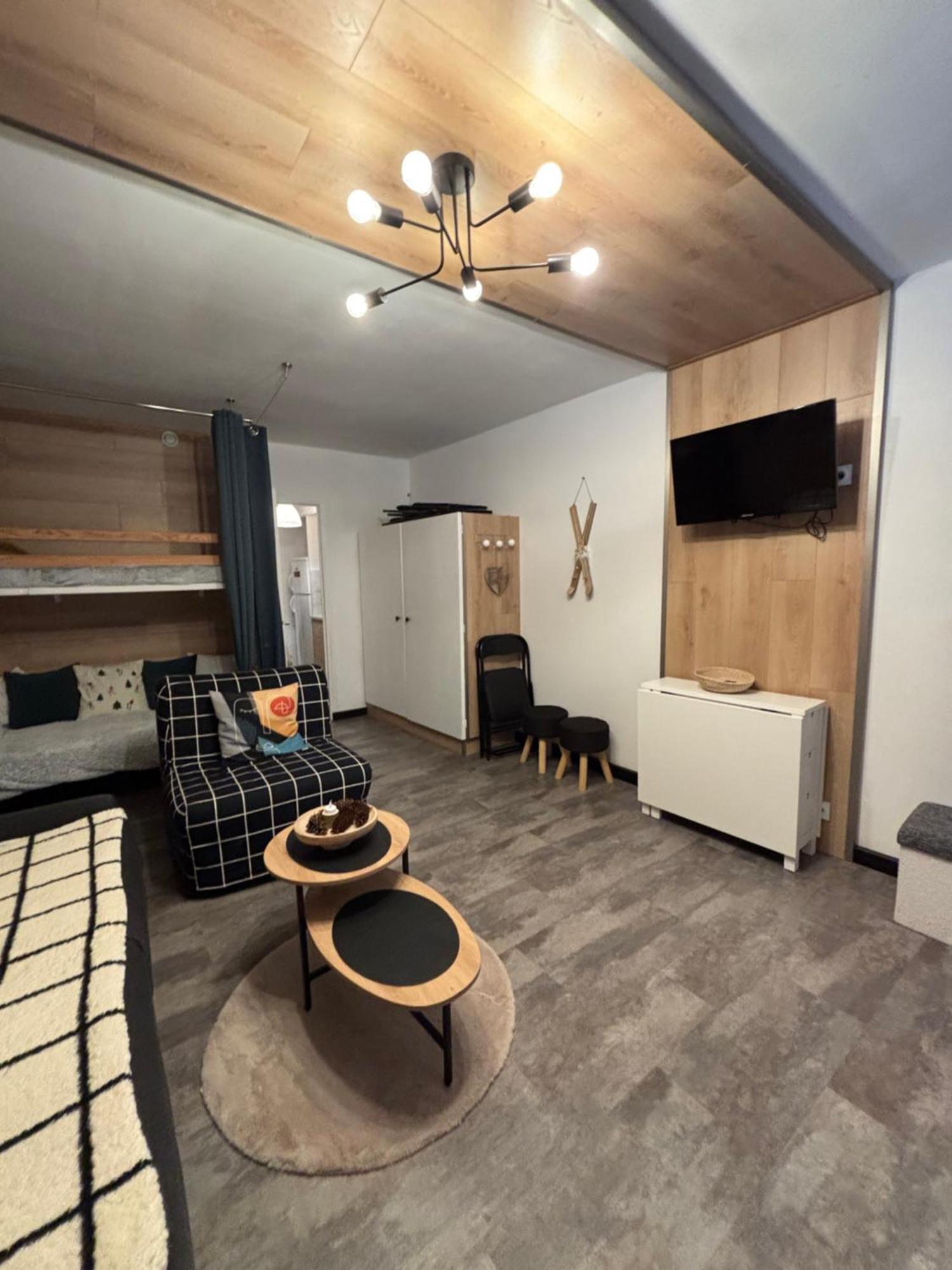 Studio cosy 5 personnes aux pieds des pistes. Saint-Étienne-en-Dévoluy Exterior foto